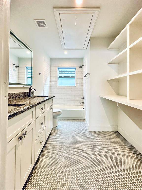 Secondary bathroom