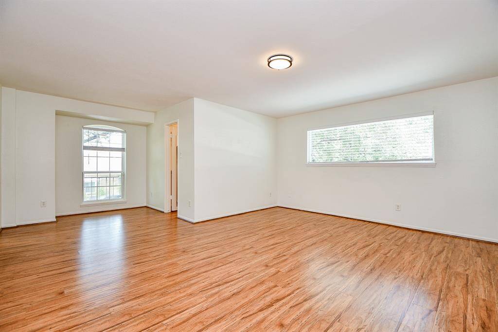 Huge Primary bedroom