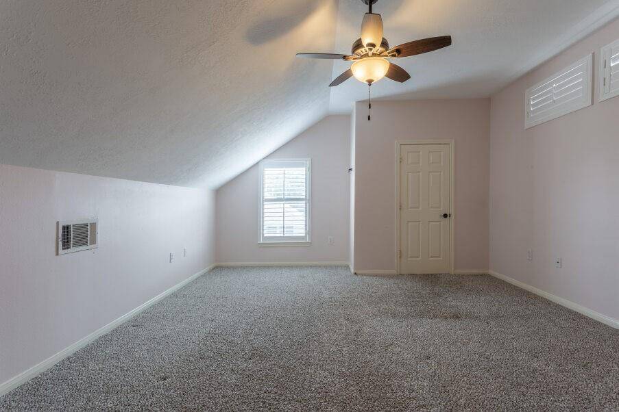 Upstairs Bedrm/Flex area/Game Room