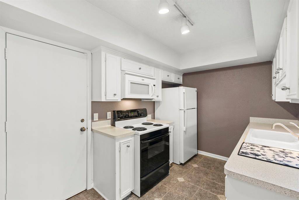Kitchen connects to garage