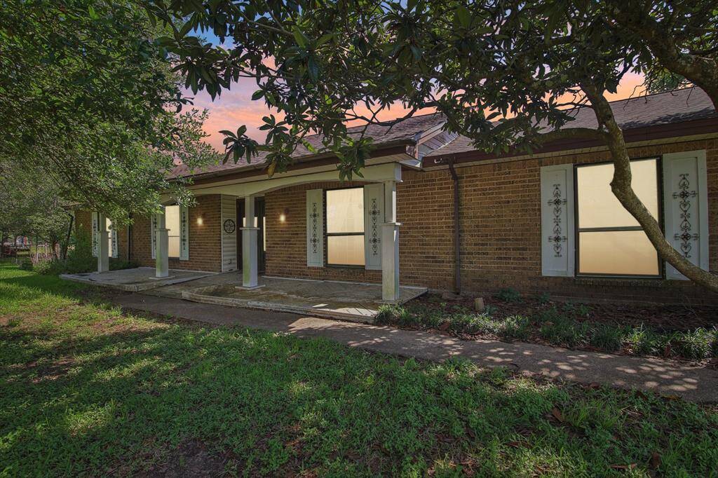 Welcome to 5702 Gerken Rd, Rosenberg, Texas