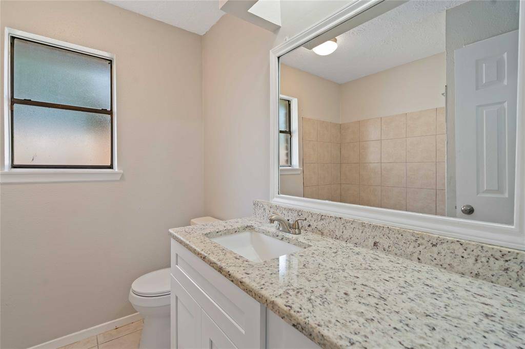 2nd bathroom