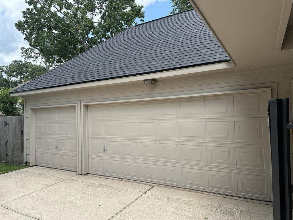 Detached 3 car garage and extra driveway allows guest parkting