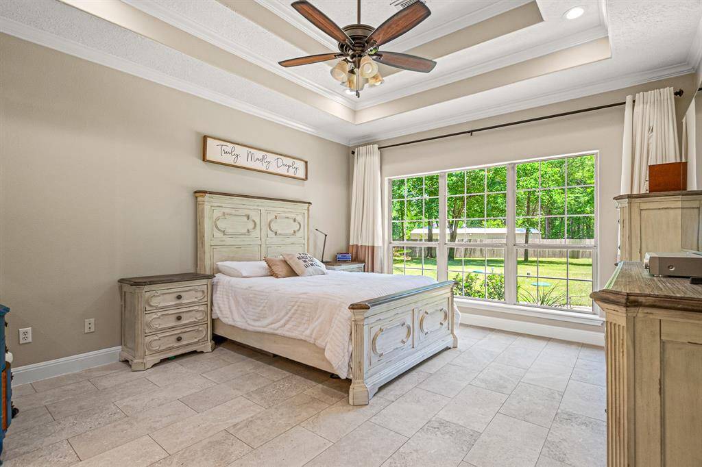 Imagine the Comfort of this Splendid Primary Bedroom!!!!