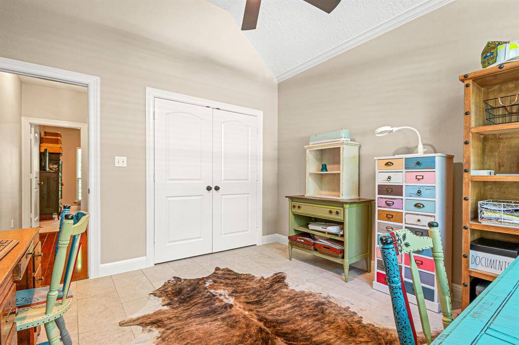 Versatile Secondary Bedroom - perfect for guests, kids or a home office.
