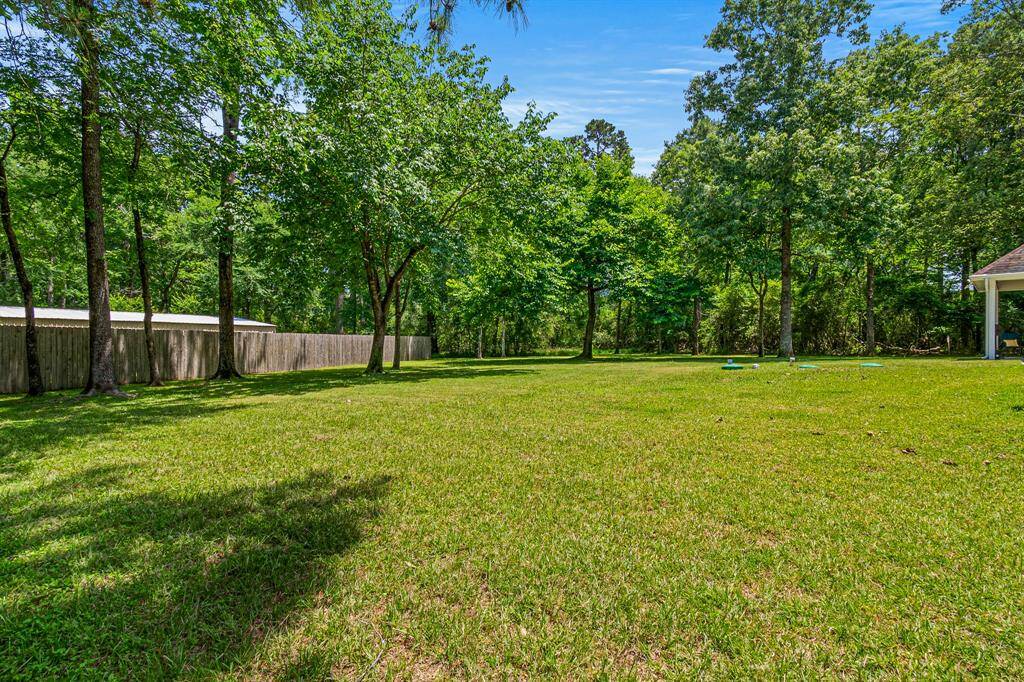 This huge backyard provides an incredible canvas for all your outdoor aspirations
