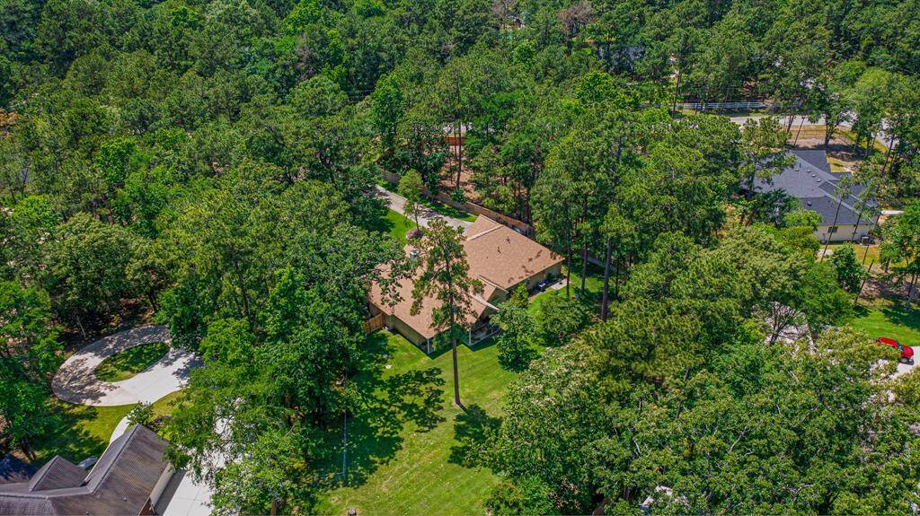 Zoned to Acclaimed Woodlands Schools!
