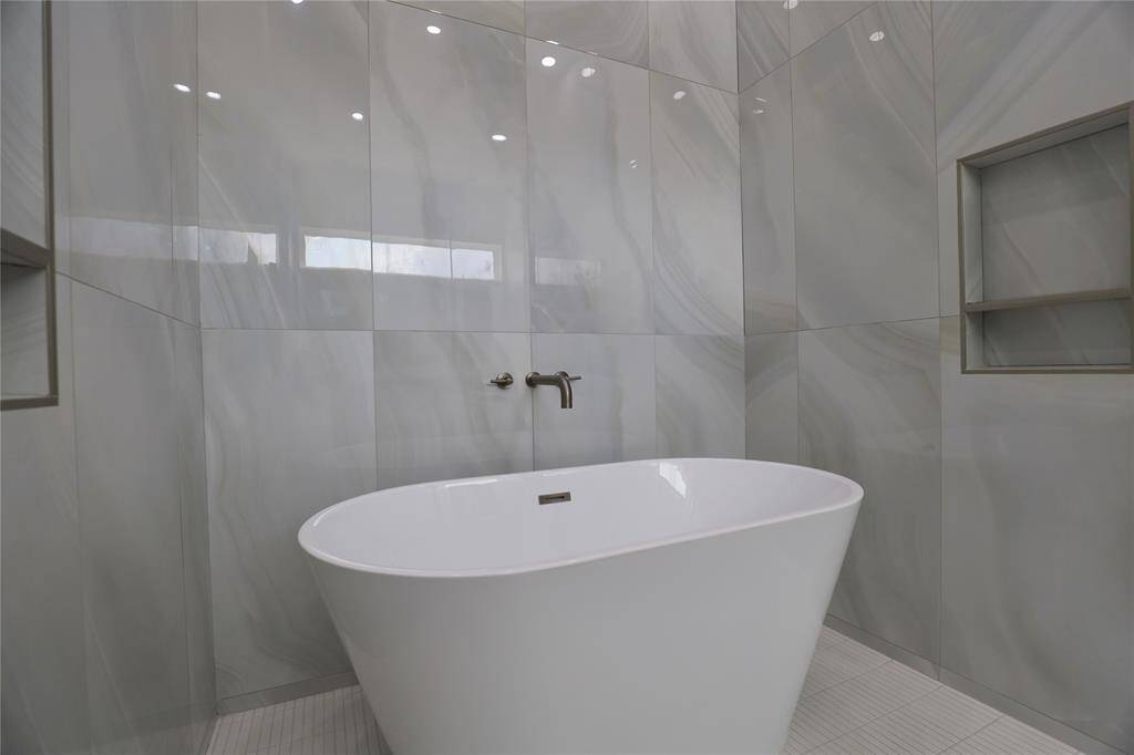 2 Custom Tiled Nooks + Woodbridge Tub