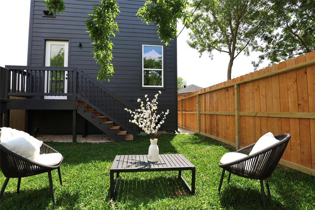The expansive area is ready for you to enjoy either with your furry friend or to relax in the cool evenings.