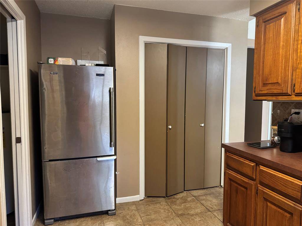 Refrigerator included