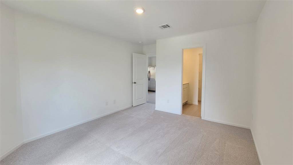 Primary Bedroom (1st Floor)