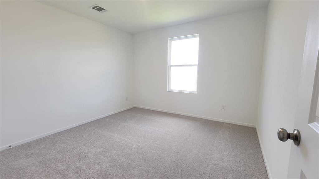 Guest Bedroom 3 (2nd Floor)