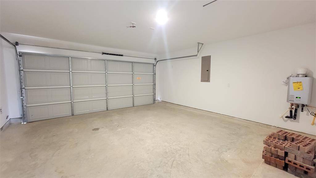 Garage - 2 Car