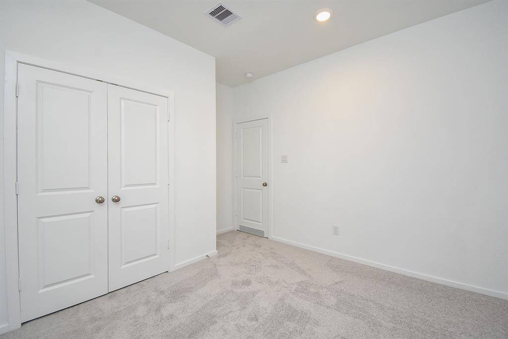 Secondary bedroom
