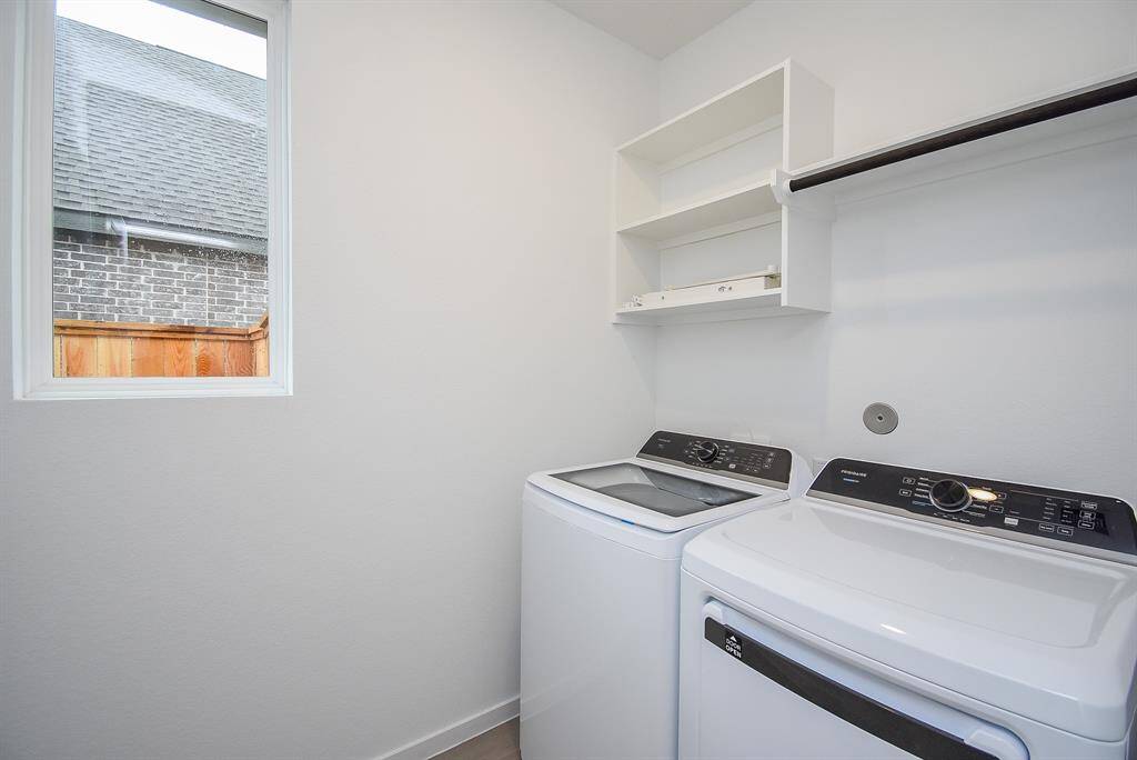 Washer & Dryer Included