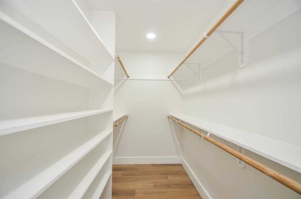 Amazing Custom Closet