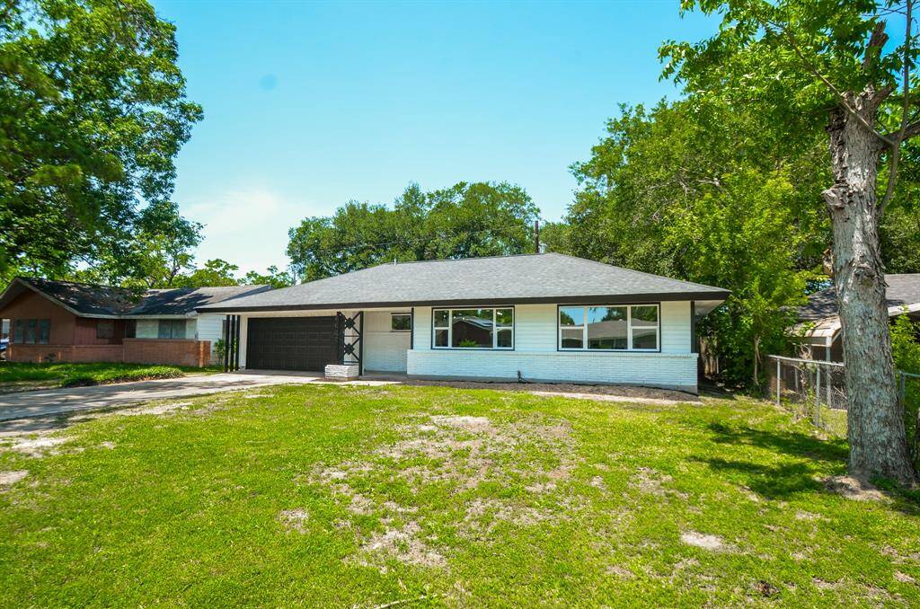 Magnificent Modern Ranch with large front yard