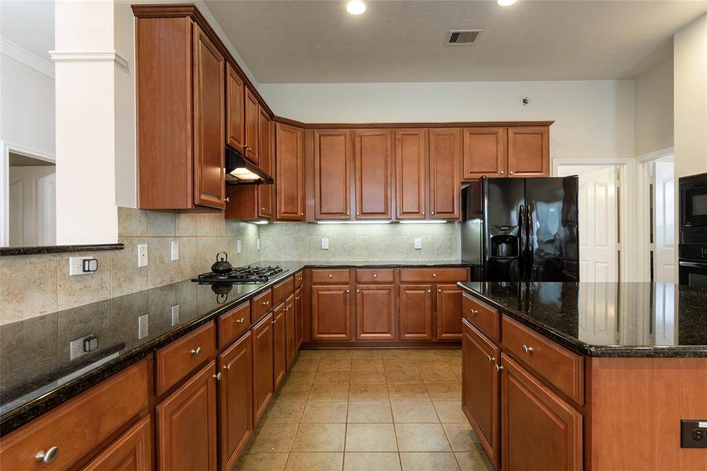 Another view of kitchen