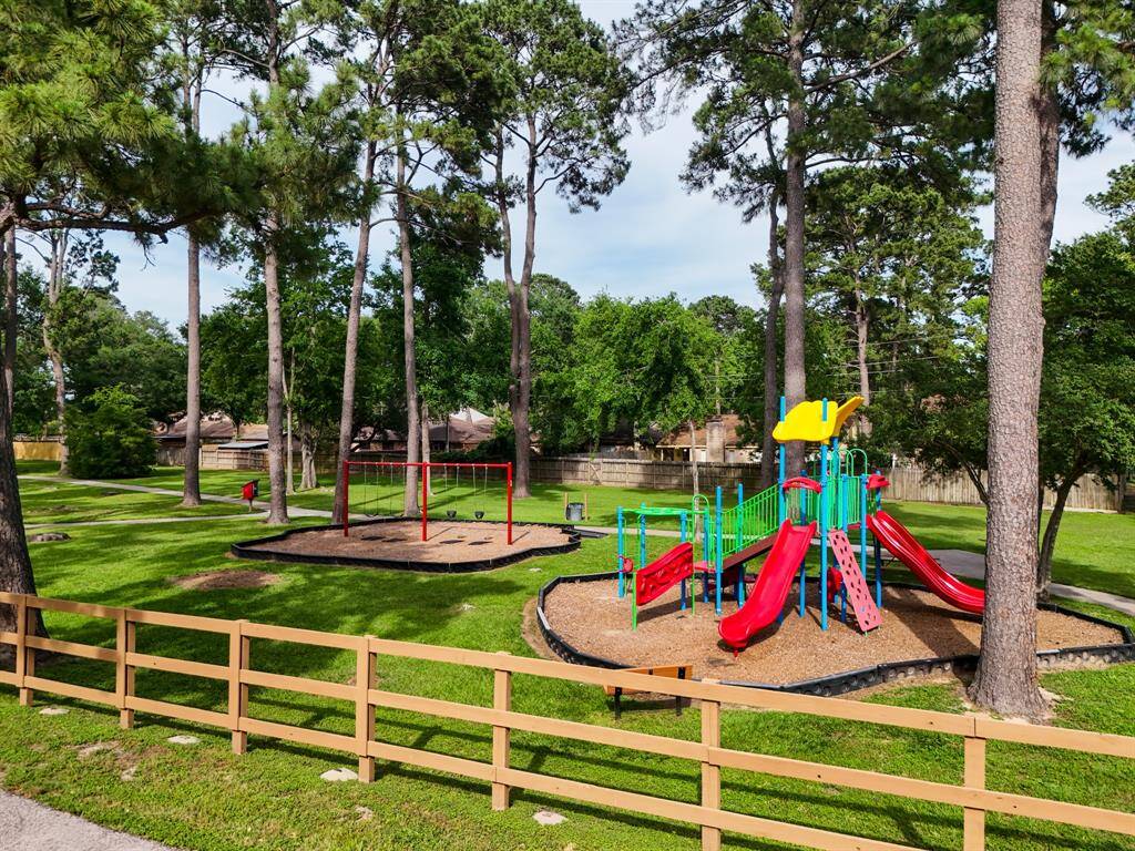 A closer look at the playground within Oakwood Glen’s park showcases space to play and explore, right within the neighborhood’s inviting community setting.