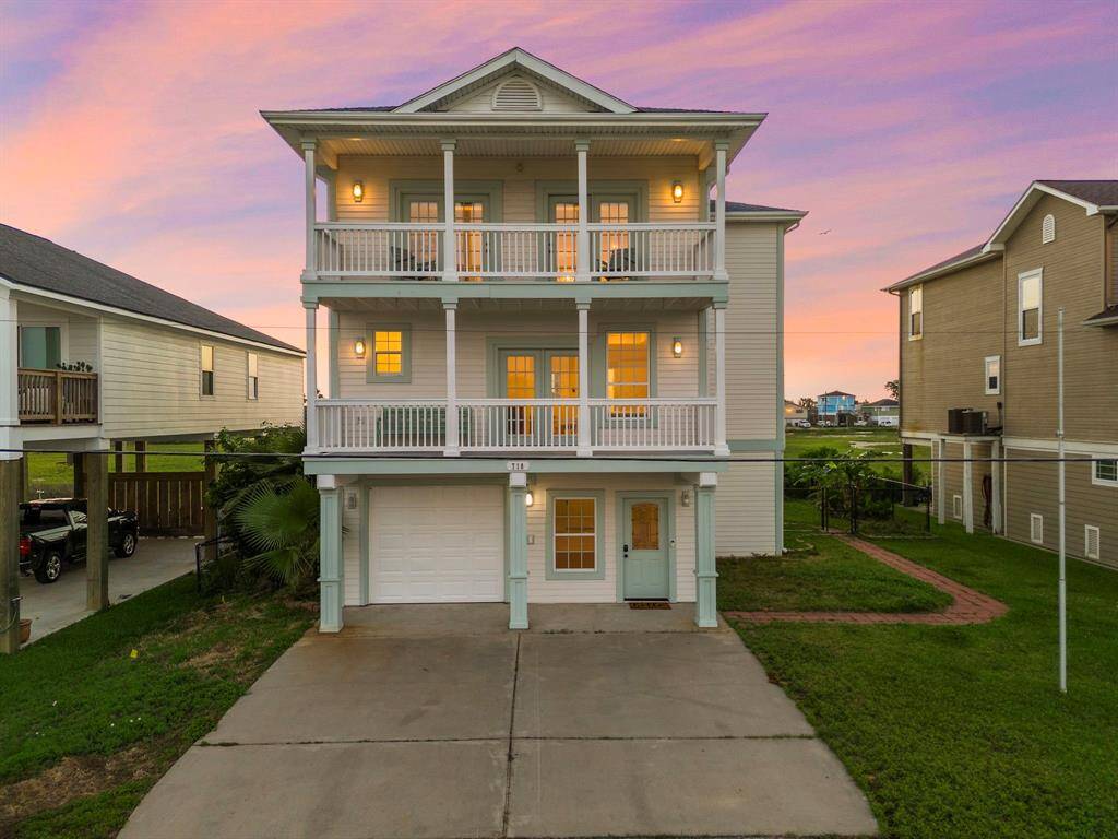 Situated at the first exit off of the causeway, just off of Teichman Rd., this property offers the shortest drive from Houston and no island traffic, making it the perfect getaway for primary residence, vacation home, or investment property.
