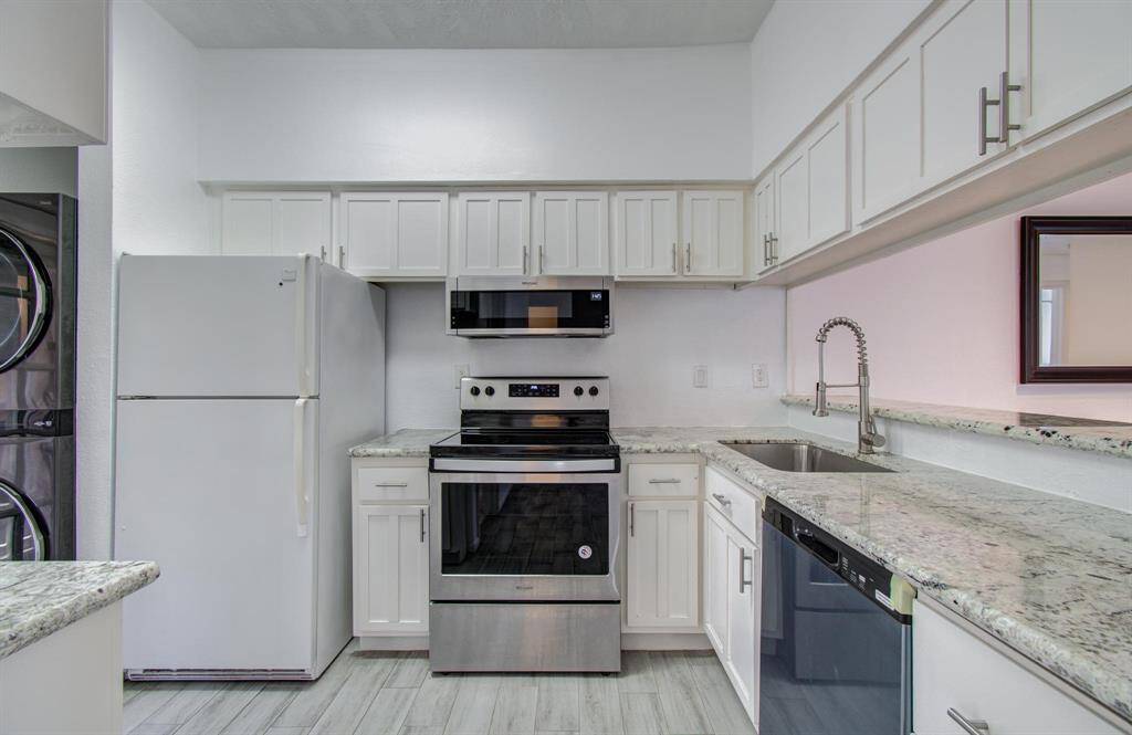 Spacious kitchen