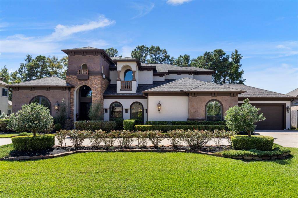 Circular drive has great curb appeal and convenience for guests
