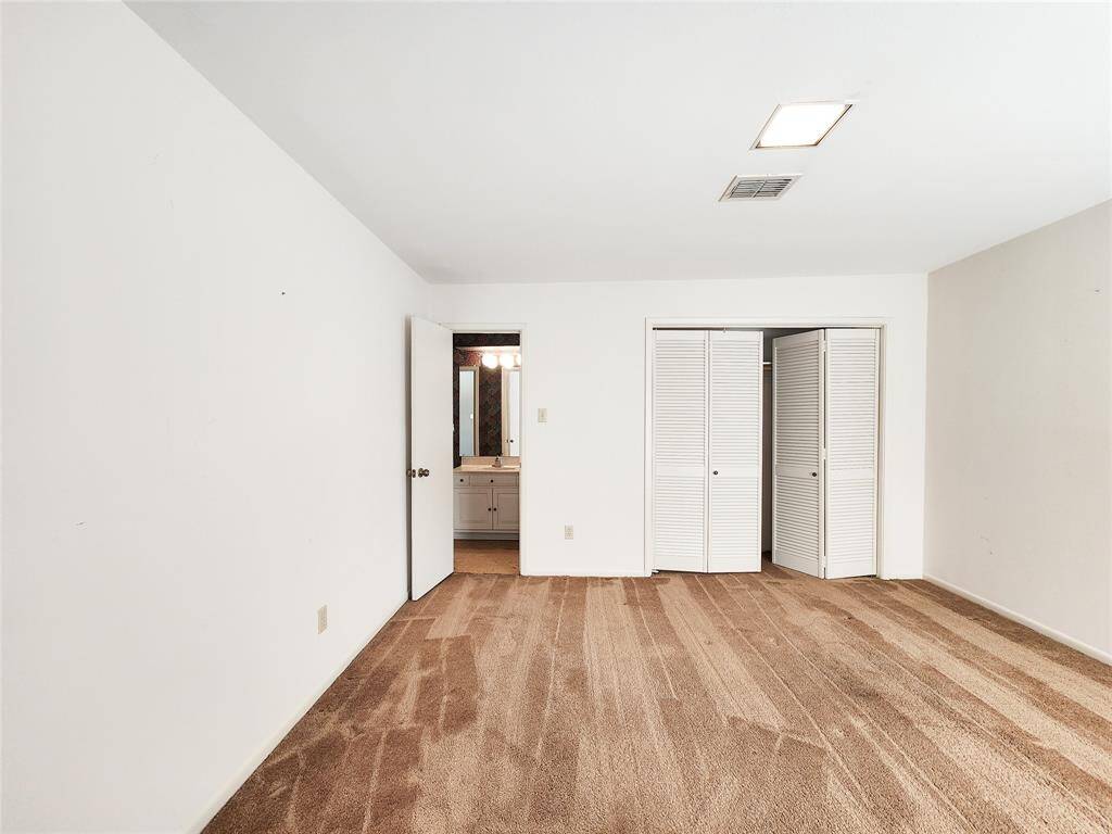 3rd Bedroom, on left is door to bath
