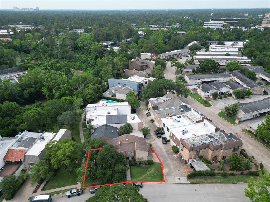 Property Faces Woodway