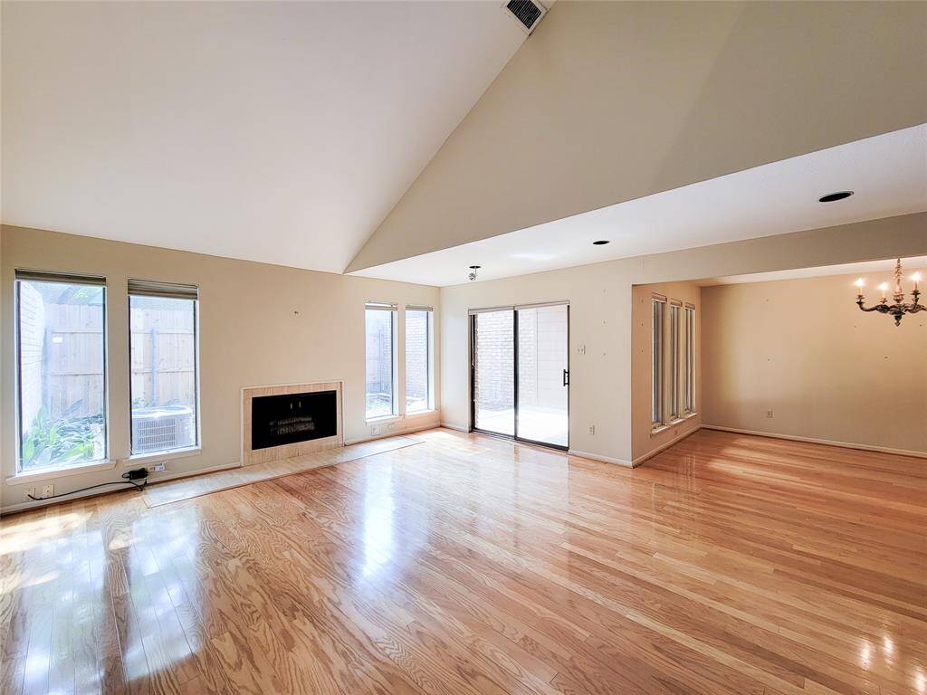 View Living room from entry
