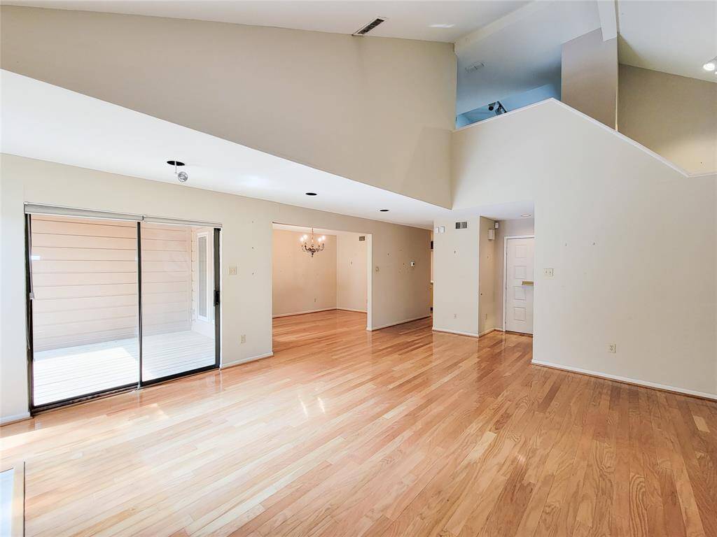 SGD to Covered Patio*Formal Dining