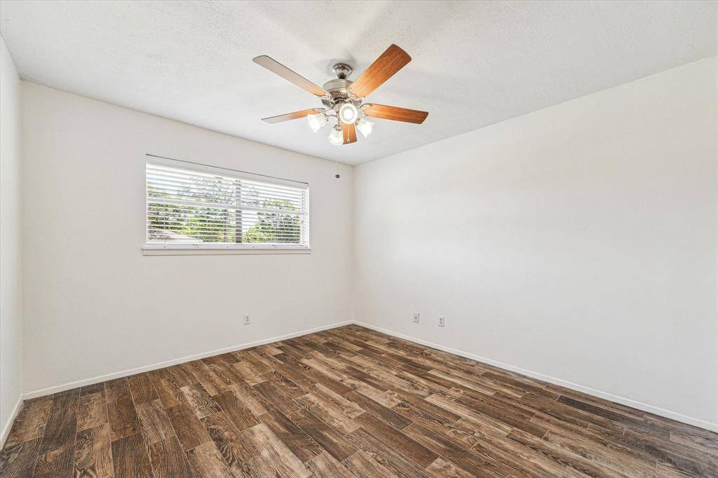 Guest bedroom 2