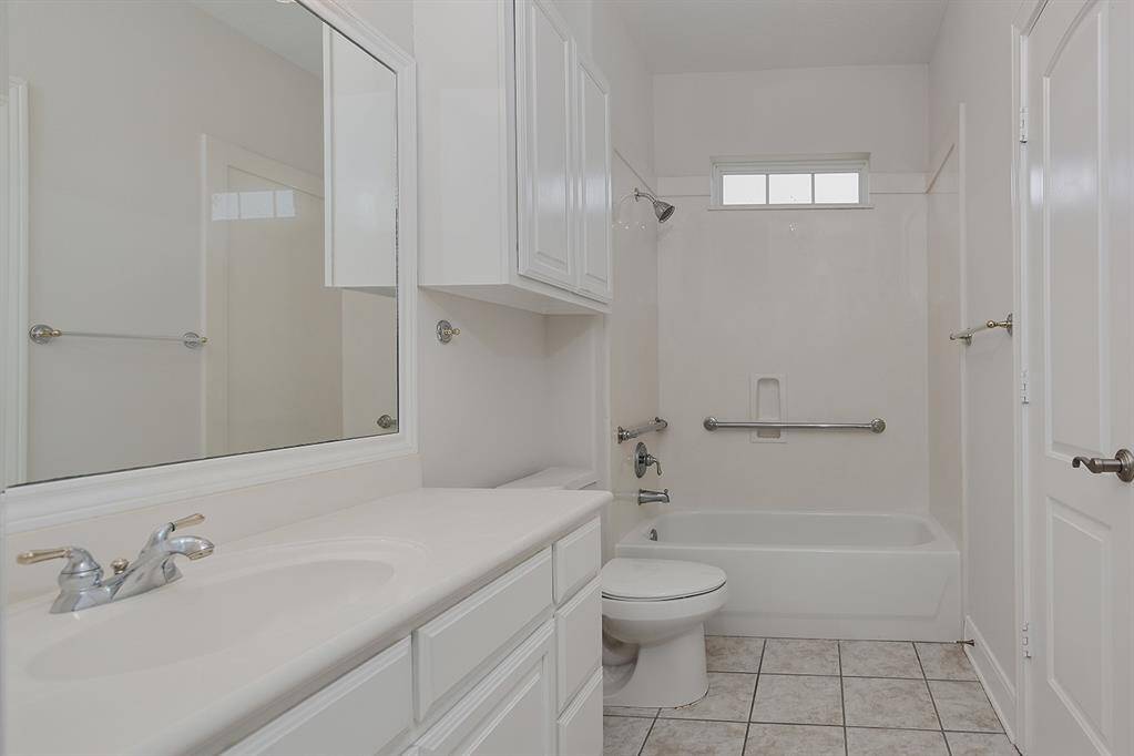 Secondary Bathroom #2