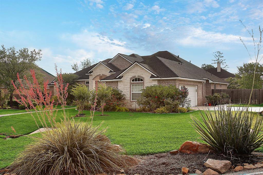 Oversized corner lot