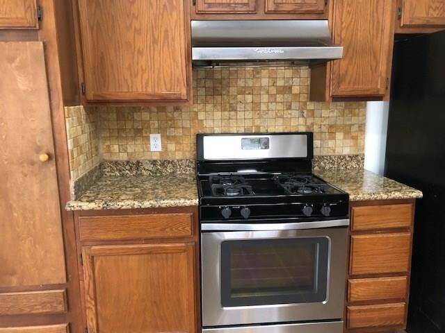 All stainless steel applicances.