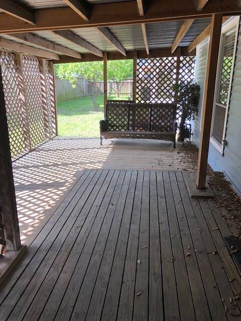 Lots of covered entertaining area outside.