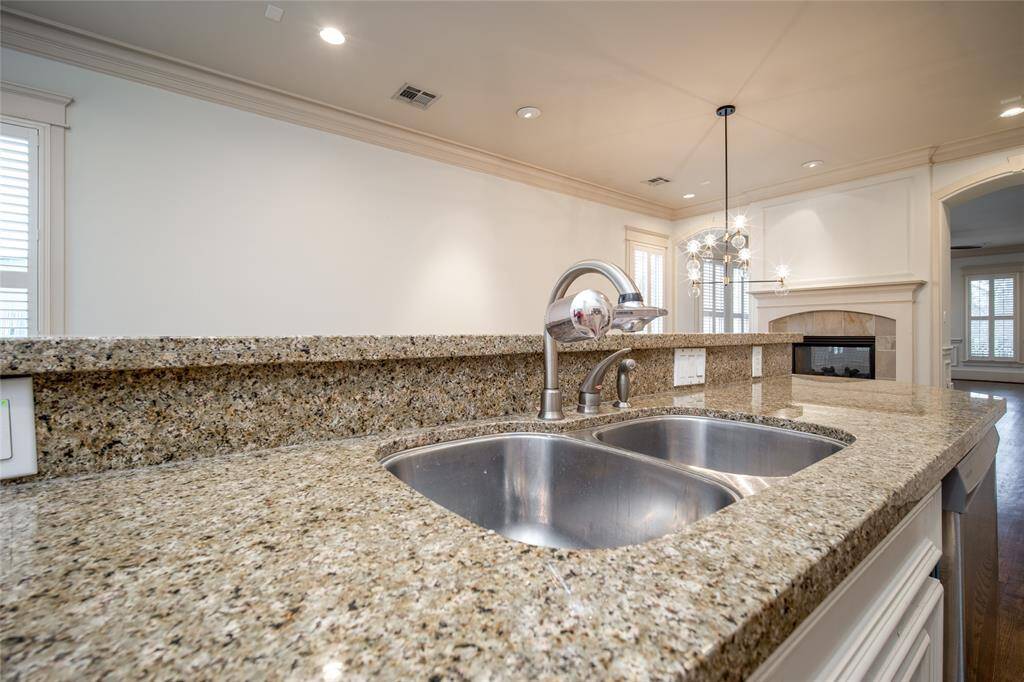 Photos from previous listing.