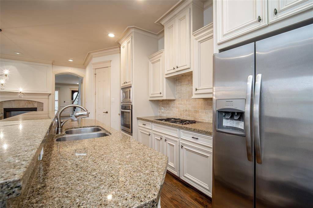 Photos from previous listing.