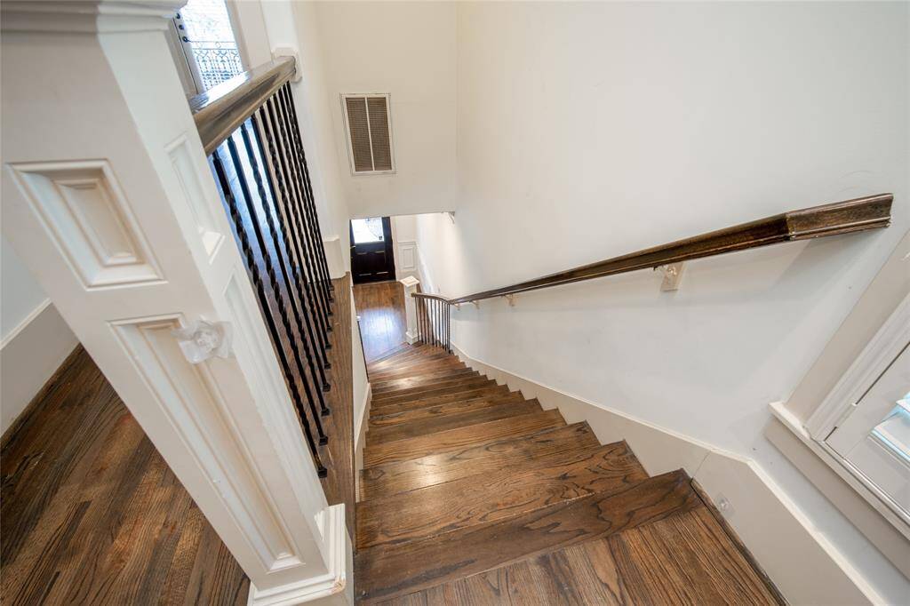 Photos from previous listing.