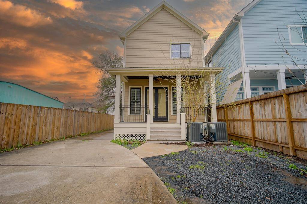 Photos from previous listing.