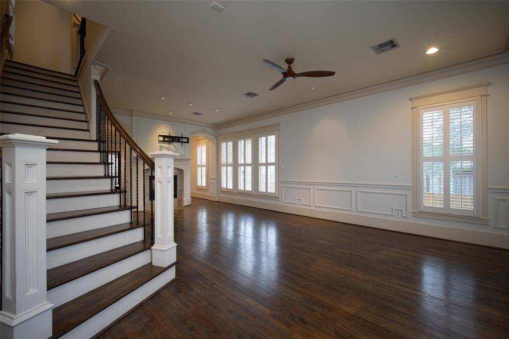 Photos from previous listing.
