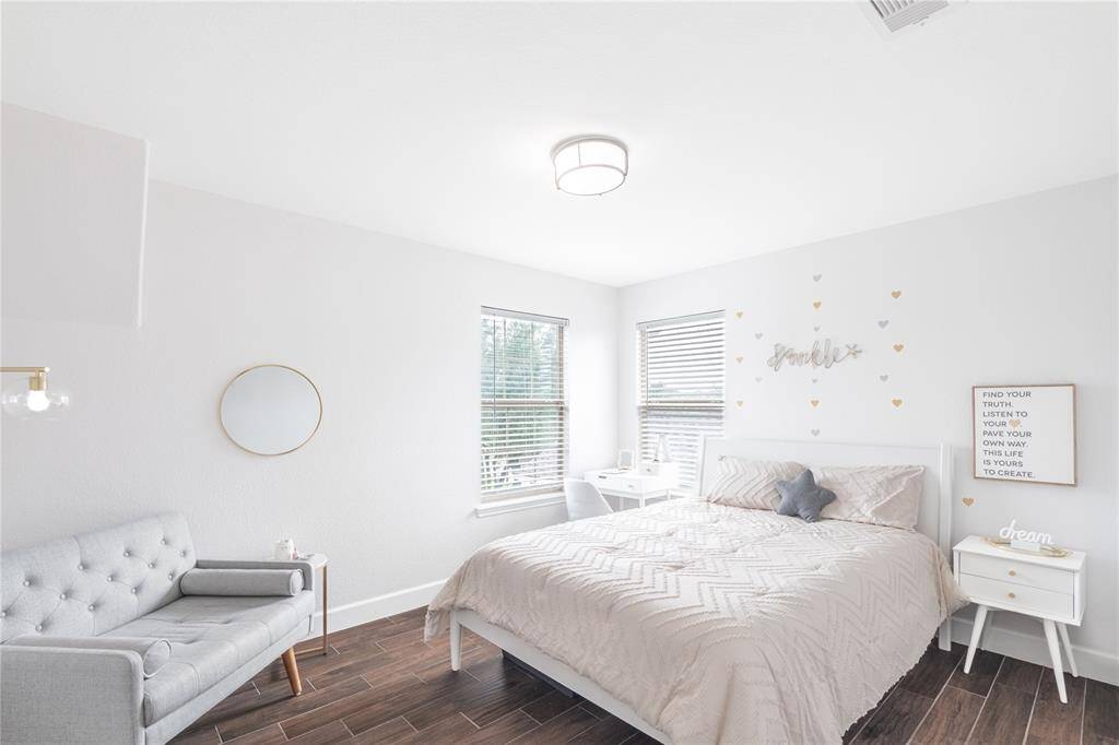 Secondary bedroom #1