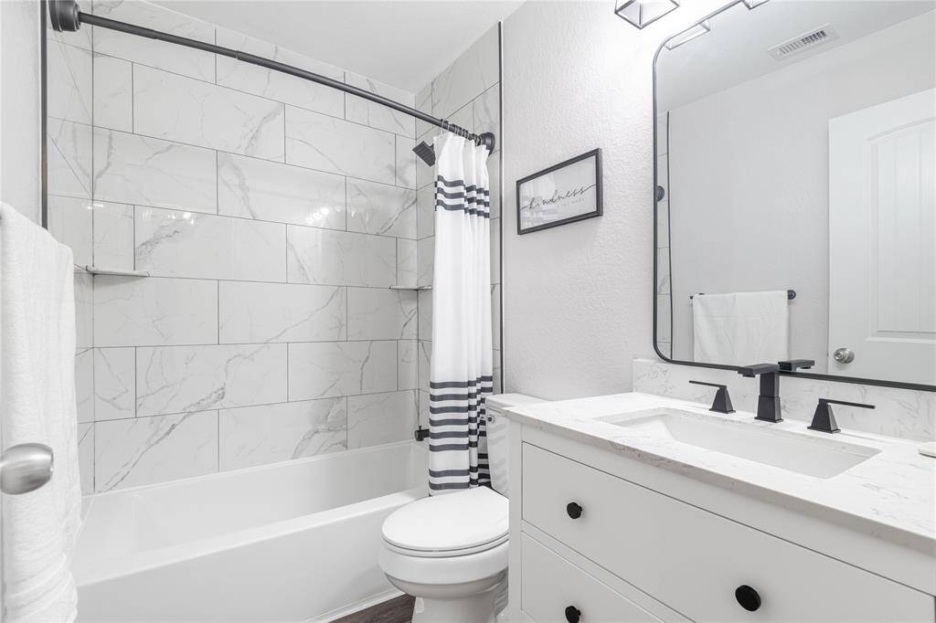 Secondary bathroom