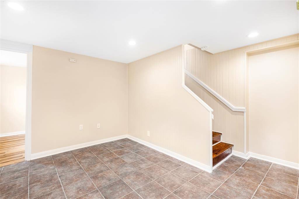 Unit 2: Light-filled breakfast nook. Tucked beside the kitchen, this inviting nook is ready for a small dining table or bistro set. It’s a charming place to enjoy quiet meals, weekend brunch, or a good book.