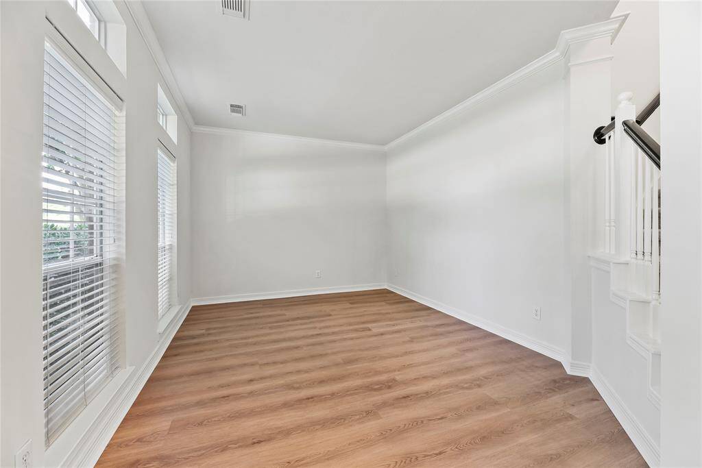 In addition to having a 5BR/3.5BA home, you’ll also benefit from a flex room or home office