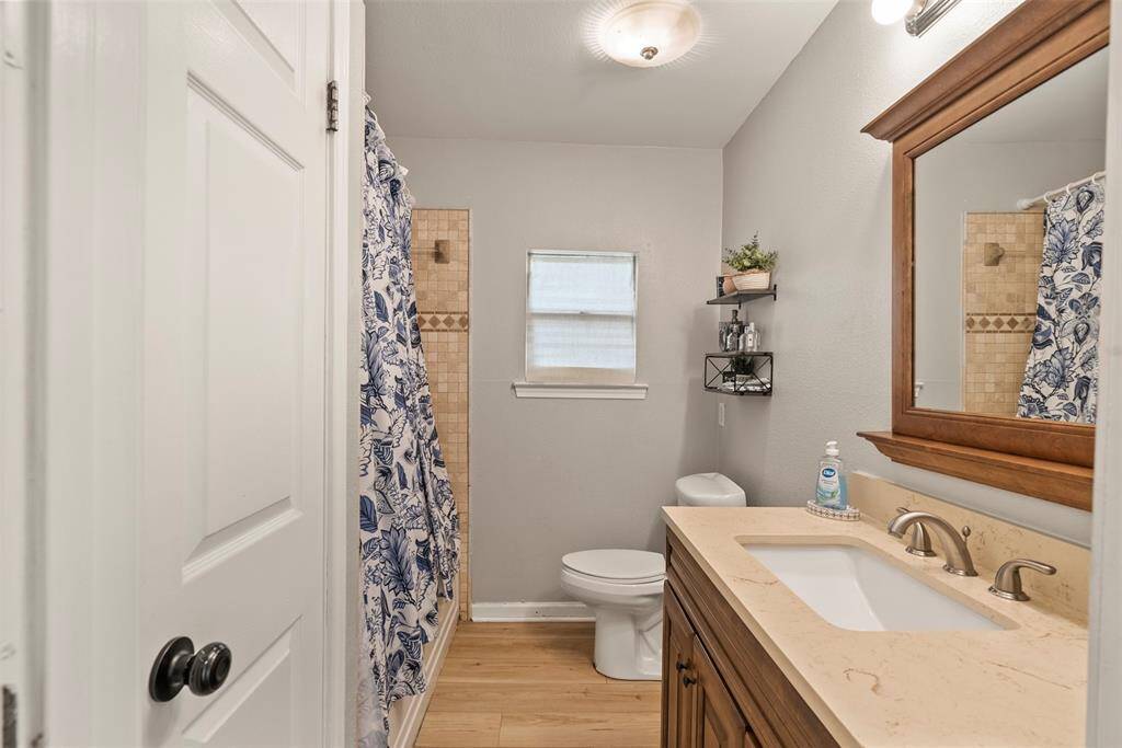 Guest bath!