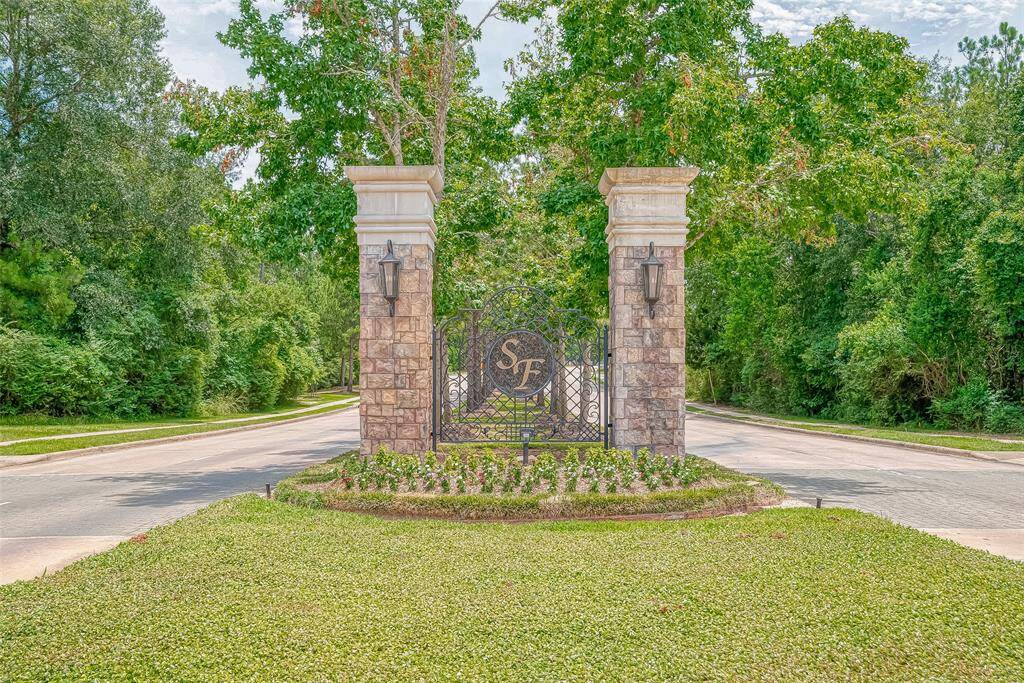 Entry Into the Neighborhood of Stewarts Forest
