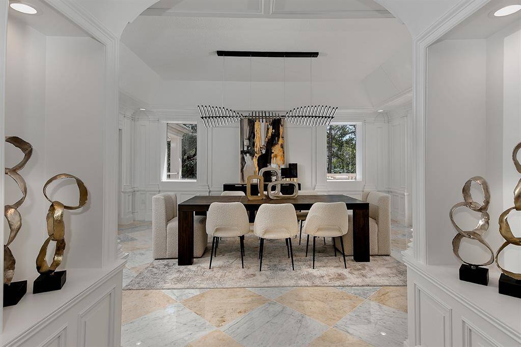 Well appointed spaces to display art and sculpture