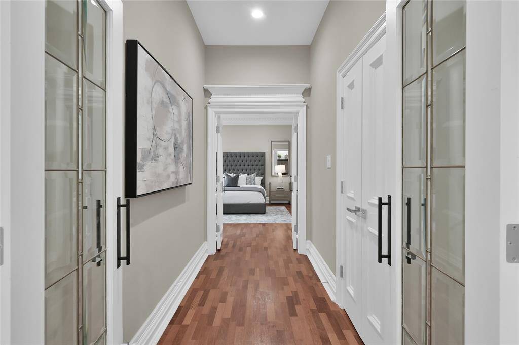Private entry into the Owner's Suite