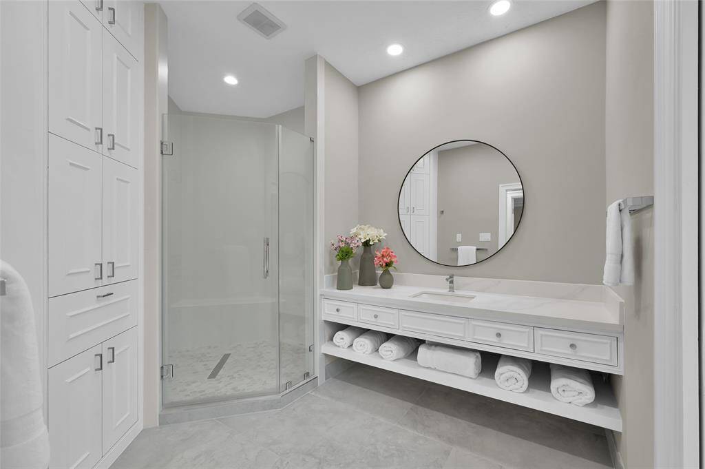 1st Floor (Bathroom 1)