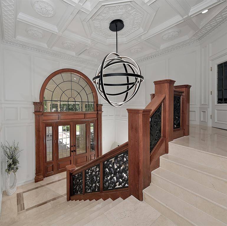 Classical Elegance blended with Modern Fixtures